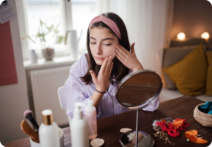 Social Media Puts Pressure on People To Change How They Look